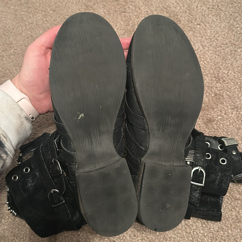 Steve Madden Chic Rebel Boots - Picture 6 of 6
